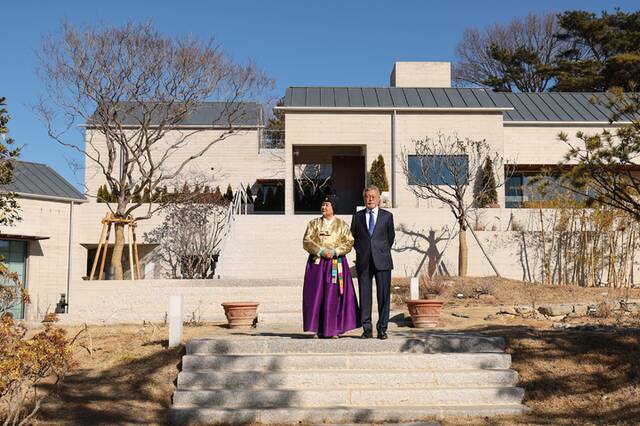 韩最大在野党拒绝参加尹锡悦新年问候会，转身去见了文在寅