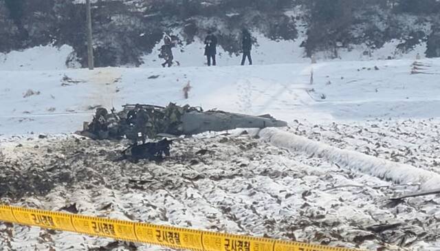 韩国出动了众多现役先进战机进行拦截无人机，但最后导致己方一架KA-1轻型攻击机坠毁，令韩军倍感尴尬。