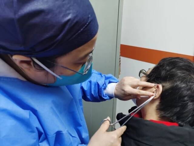 上海长宁两家医院开设“新冠康复门诊”，帮助患者更快康复