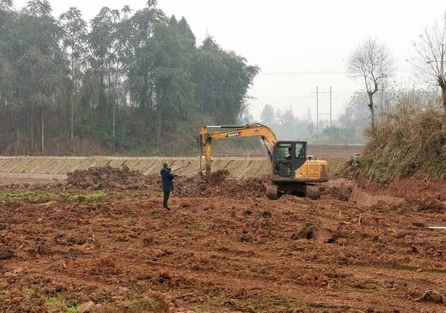1月10日拍摄的联合村高标准农田建设现场。新华社记者陈健摄