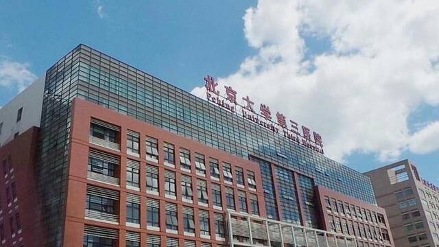 探访北医三院呼吸与危重症医学科：“最困难的十几天挺过来了”