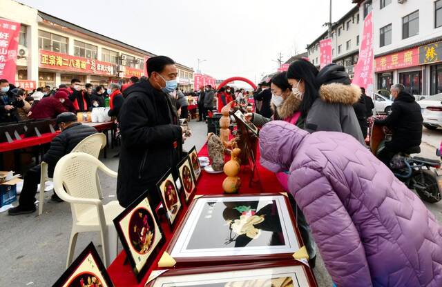 图为山东省聊城市高唐县的“黄河大集”。（受访者供图）