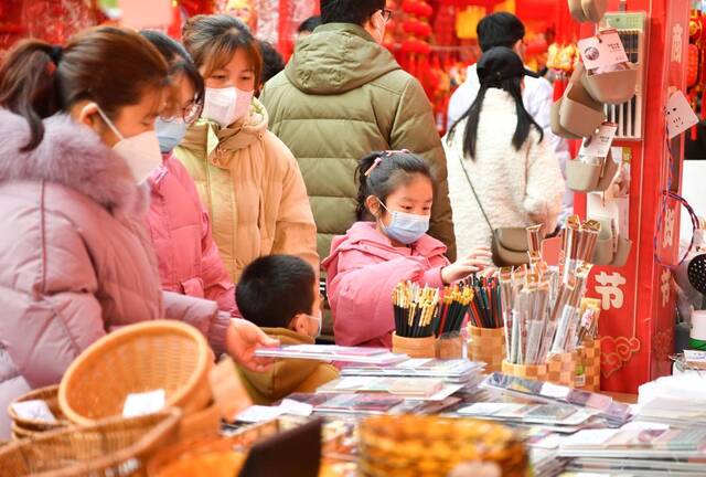 多地消费券上“新” 提振消费年味足