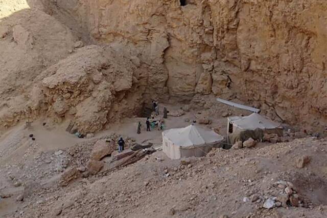 埃及卢克索发现一座可追溯到3500年前的古墓该坟墓拥有第18王朝皇室的遗骸