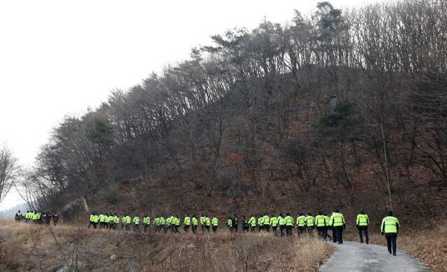 韩军结束抵近萨德基地无人机搜寻工作，200多军警找寻3天无果