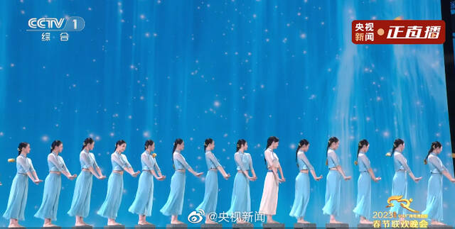 网友：春晚上的江南舞蹈美到词穷