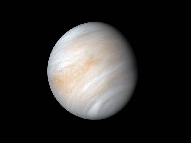 伦敦帝国理工学院物理学家鼓励在太阳系最荒凉的行星金星的大气层中寻找生命