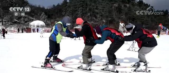 冰雪旅游持续升温 引领春节出游新风尚