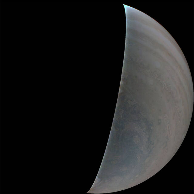 美国宇航局朱诺号团队在木星第48次飞行后评估相机