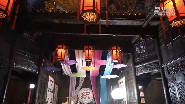 新华全媒+｜越“夜”越精彩——武汉首个“不夜城”的春节假日观察