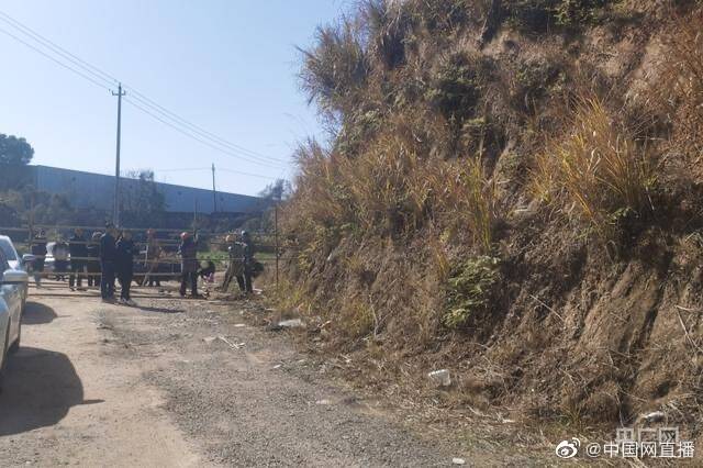 警方对胡鑫宇遗体发现区域全面封锁 学校管理更为严格