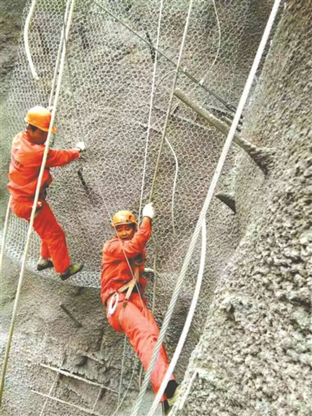 筑路禁区续写中国铁路建设传奇