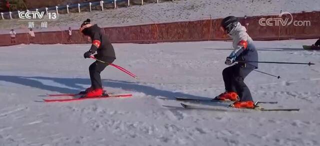 乡村振兴产业链从雪场再延伸 村民从村庄“滑”入雪场