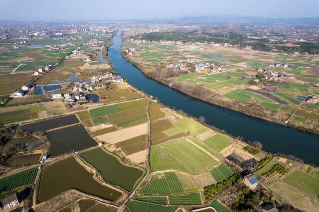 这是1月31日拍摄的湖南省衡阳市衡阳县台源镇台九村。新华每日电讯记者陈思汗摄