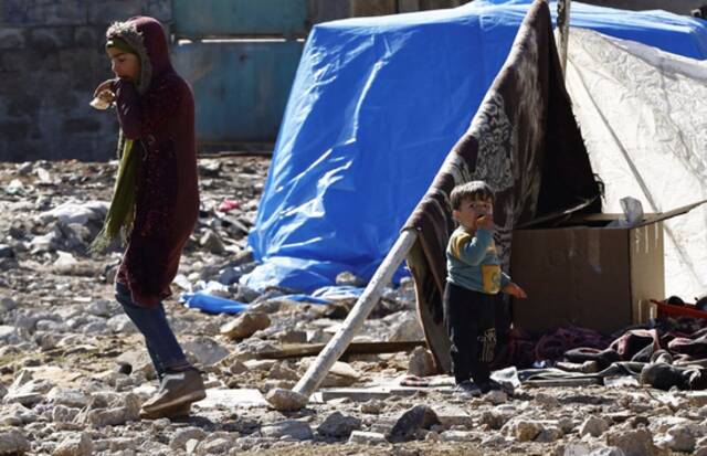 土耳其加济安泰普，灾民在临时安置帐篷内生活（资料图）