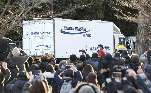 日政府：日本全国惜别4只旅日熊猫 祝愿它们健康生活