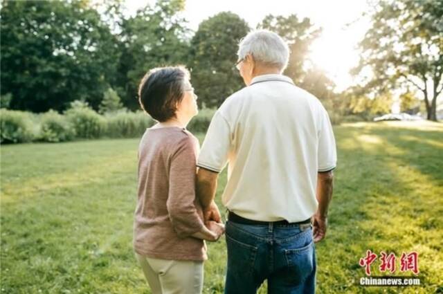 老人资料图。来源：视觉中国