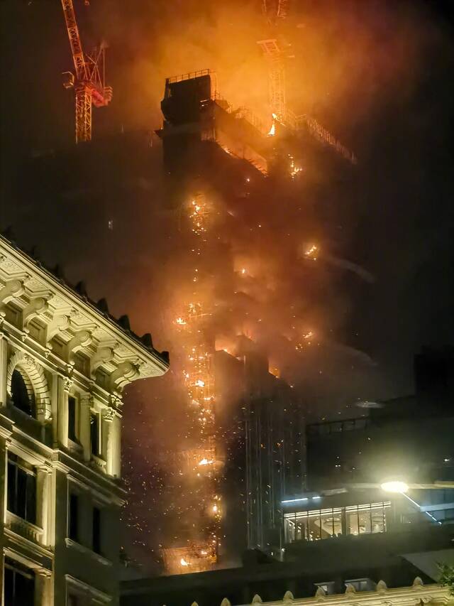 香港一在建大楼发生严重火灾