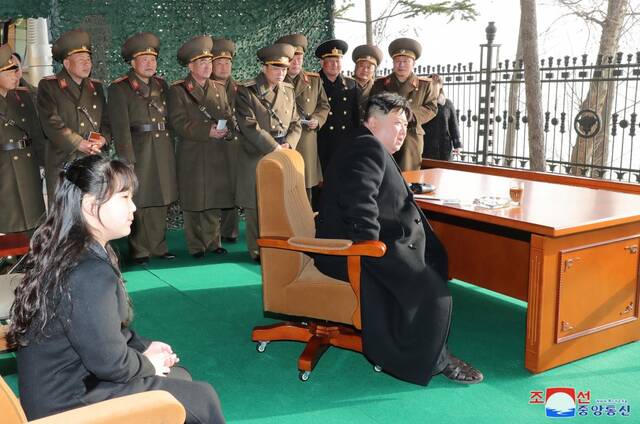 金正恩视察朝鲜新型战术核导弹发射