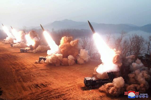 金正恩视察朝鲜新型战术核导弹发射