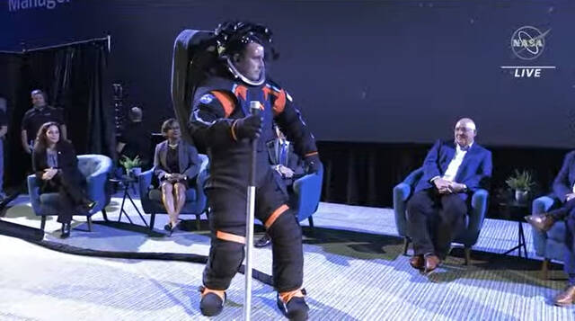Axiom Space为月球上的阿尔忒弥斯宇航员展示了宇航服原型