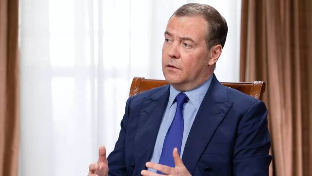 俄媒：梅德韦杰夫谈中国解决乌克兰危机“和平方案”，美乌应研究