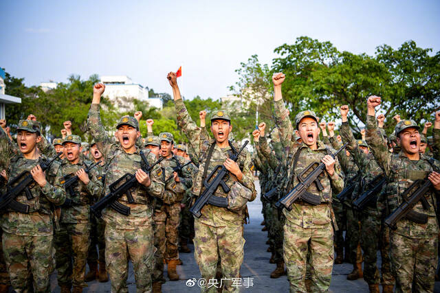 现场大图！东部战区组织环台岛战备警巡和“联合利剑”演习