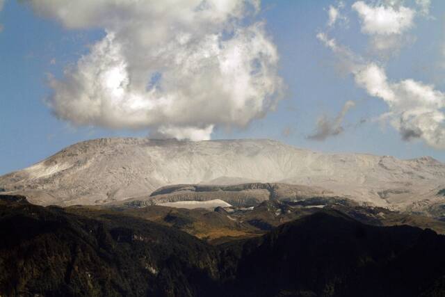 鲁伊斯火山或喷发在即 哥伦比亚政府敦促民众疏散