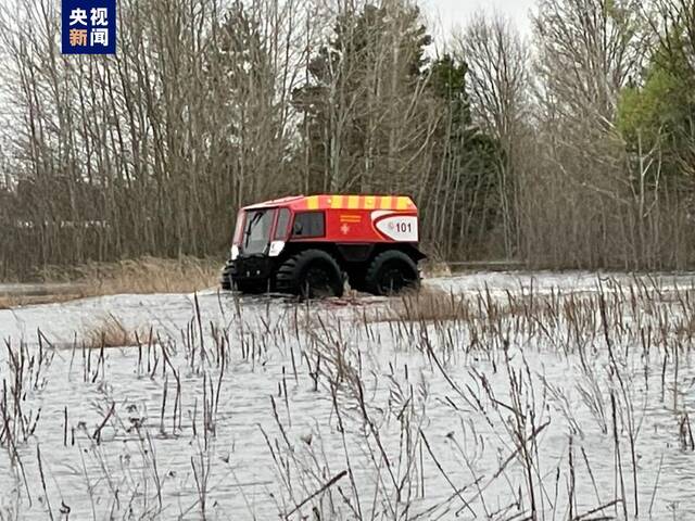 乌克兰多地发生水灾 部分地区道路交通中断