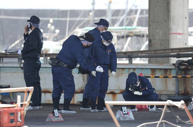 日本警方调查和歌山县袭击案件现场（资料图）