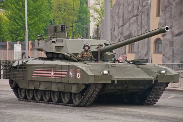 “地表最强坦克”现身乌克兰