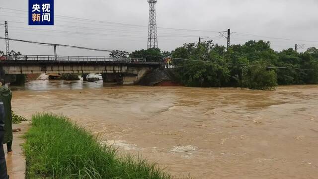 4个村庄被淹，200余人受灾！江西一河堤溃口，正紧急救援