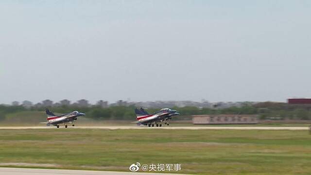 中国空军：八一飞行表演队换装歼-10C后将首出国门