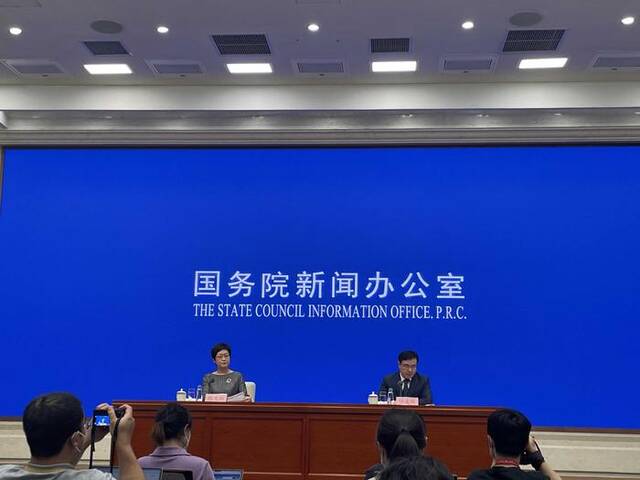 5月16日，国新办举行新闻发布会，介绍2023年4月份国民经济运行情况。陈昊摄