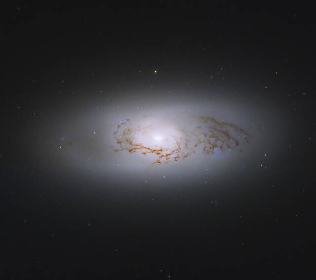 哈勃太空望远镜拍摄的狮子座透镜状星系NGC 3489