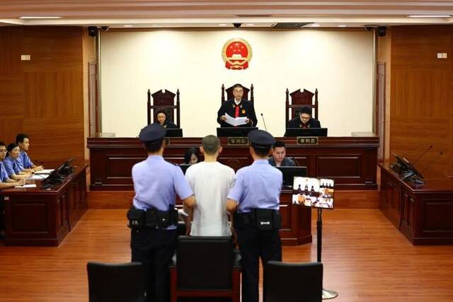 吴谢宇弑母案二审维持死刑原判 福建高院：吴谢宇毫无认罪、悔罪之意