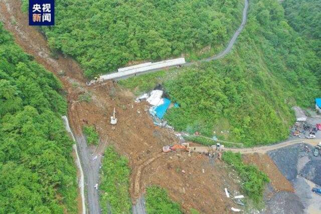 四川乐山金口河发生高位山体垮塌 19人遇难