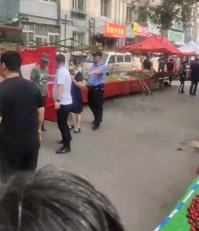 辽宁沈阳一菜市场发生凶杀案？多名商户确认事件发生