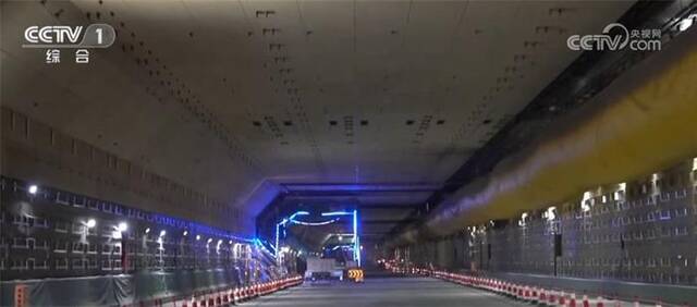 海底沉管隧道建设正在冲刺阶段 深中通道预计明年建成通车