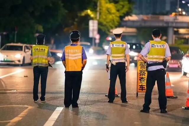 广州多次开展电动自行车乱象整治行动图片来源：广州交警