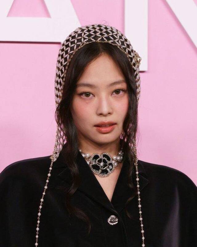 韩女团成员Jennie有望饰演超英，漫威宇宙要靠韩流明星拯救？