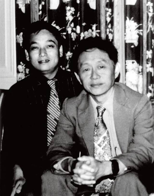 ▲1988年美林与黄永玉先生