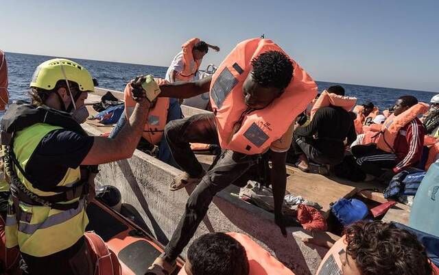 希腊沉船已死亡79人，难民署希望开辟安全通道解决移民问题