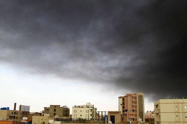 △当地时间6月9日，苏丹首都喀土穆升起的浓烟。