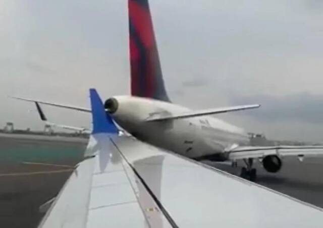 两客机在美机场发生轻微碰撞