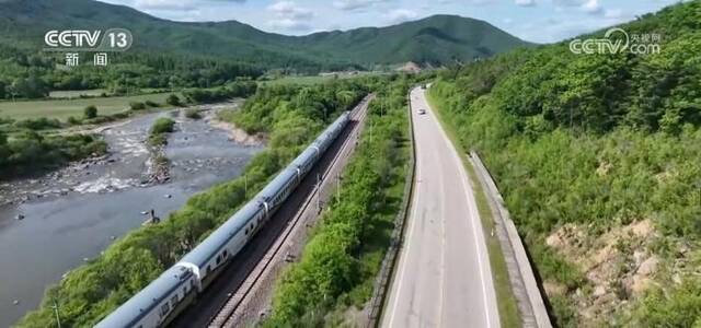 提质西部铁路 增开旅游列车 进一步提升暑运期间旅客出行体验