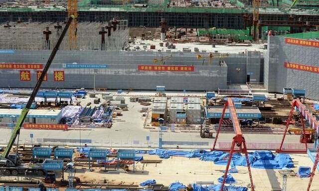6月21日拍摄的厦门翔安机场航站楼建设工地。新华社记者刘勇贞摄