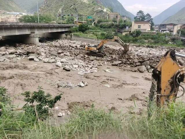 四川汶川突发山洪泥石流灾害，7人失联