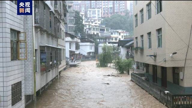 湖南湘西遭遇特大暴雨 多地出现大规模城镇内涝