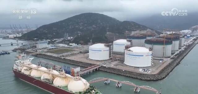 金湾“绿能港”二期项目采用全球最大LNG储罐 预计2024年建成投产